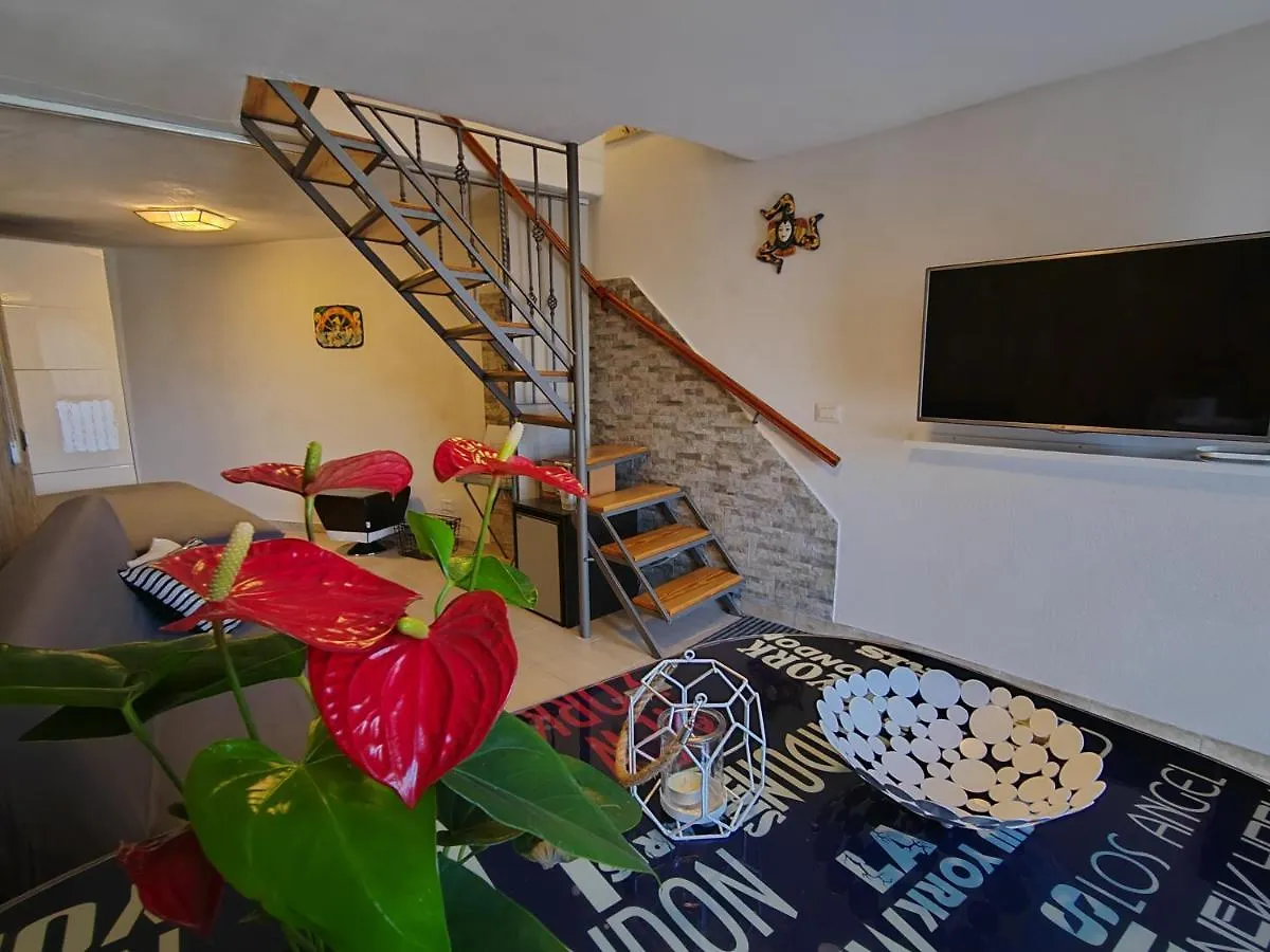 Casa Cesare - City Centre & Sea View Taormina Apartment