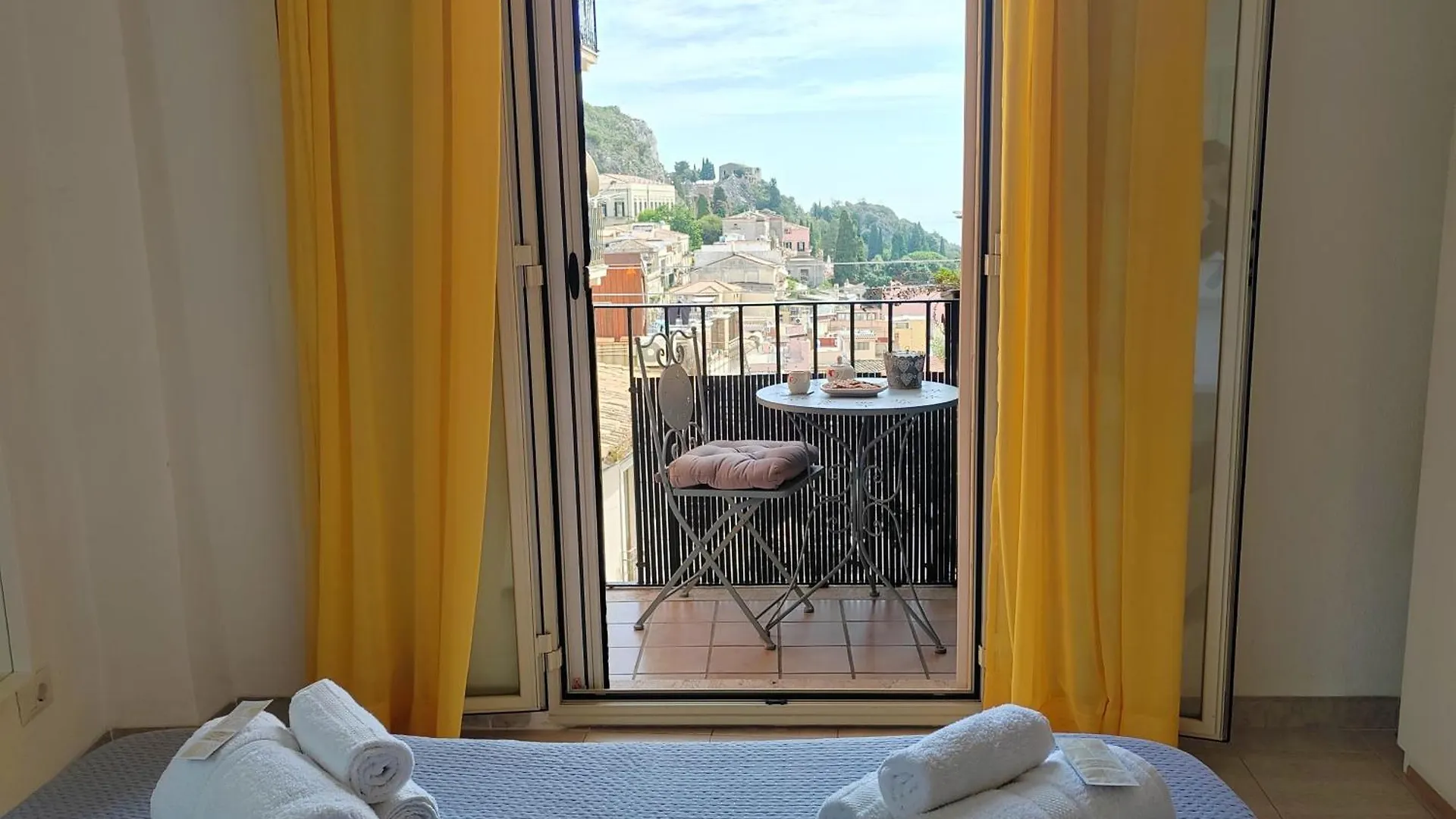 Apartment Casa Cesare - City Centre & Sea View Taormina Italy